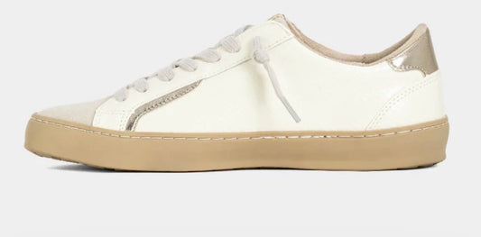 Robbie Sneaker , Bone Snake