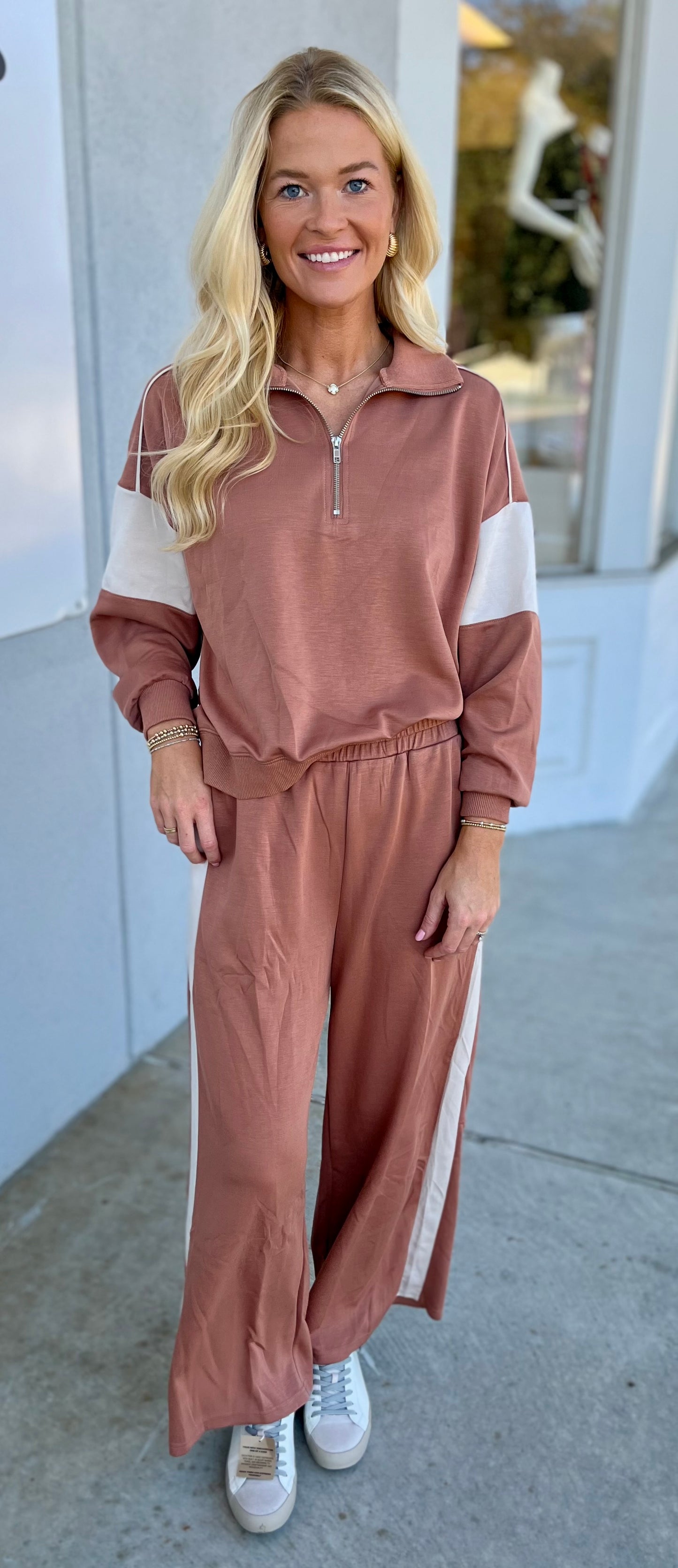 Cinnamon Side Stripe Pants