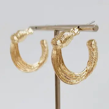 Gold Twisted 1.5" Hoops