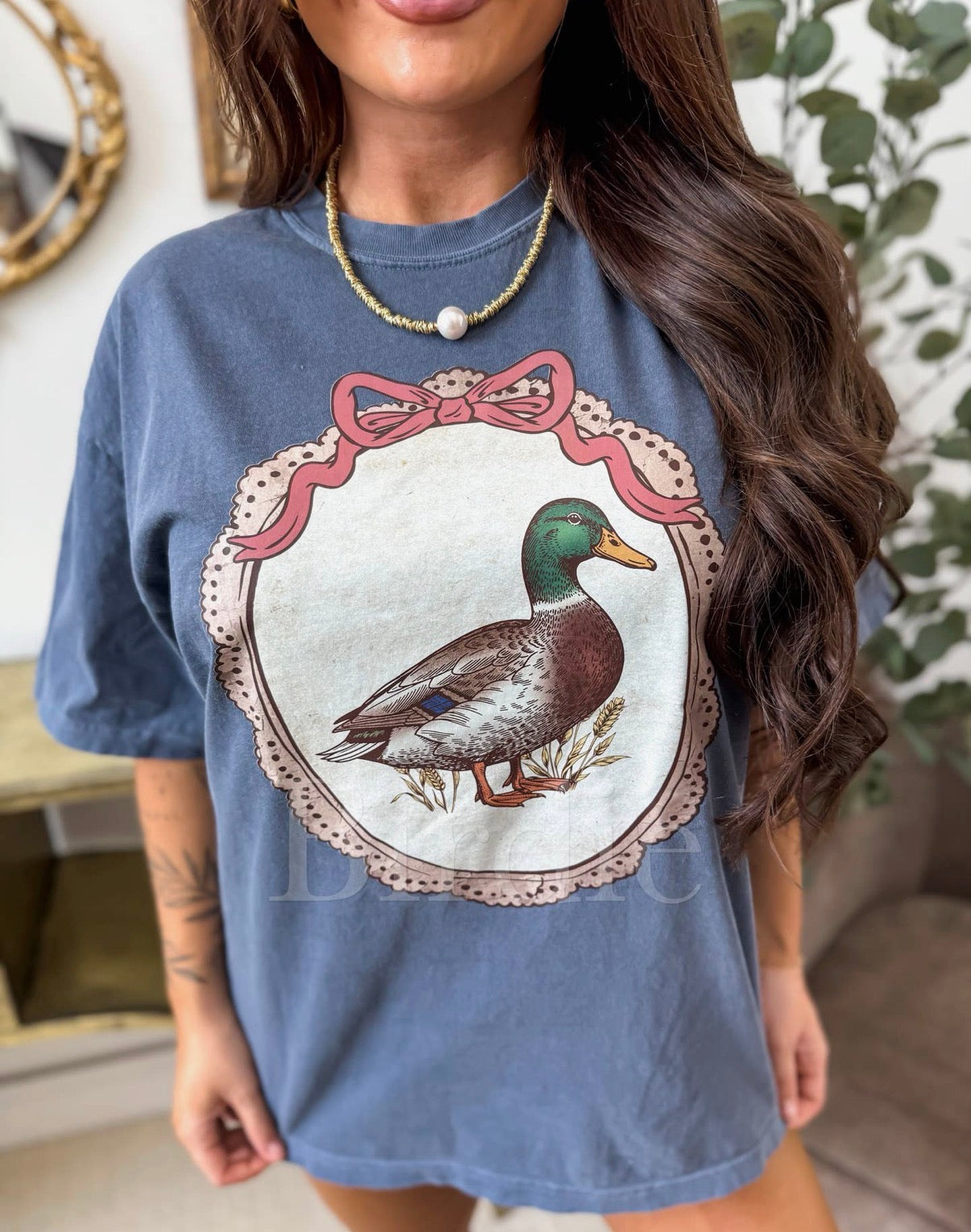 Vintage Duck With Bow Graphic Tee