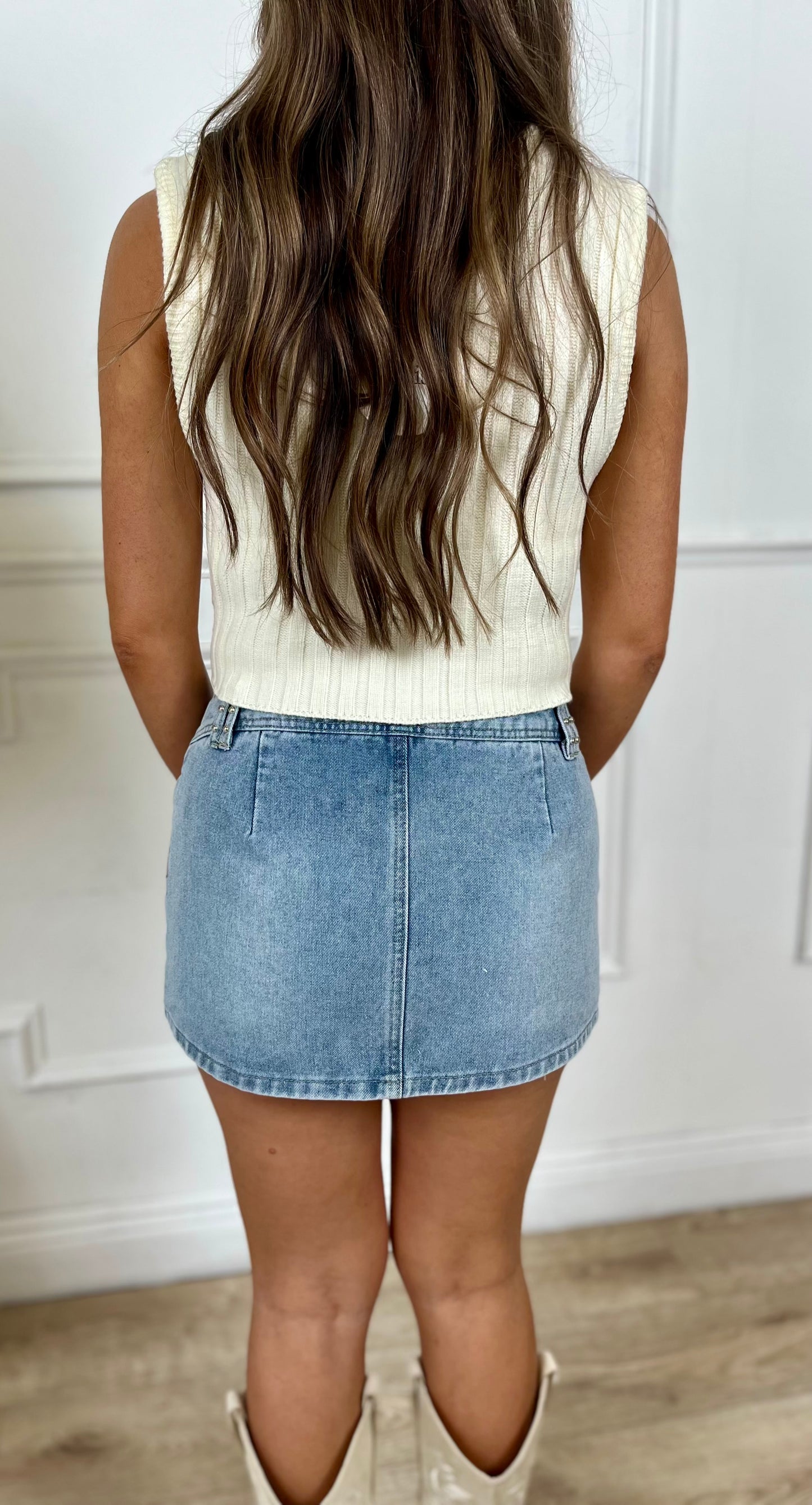 White Scarf Hem Sleeveless Sweater Top