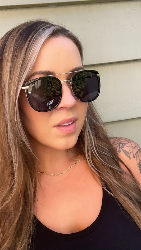 Ivy in Gold Sunglasses
