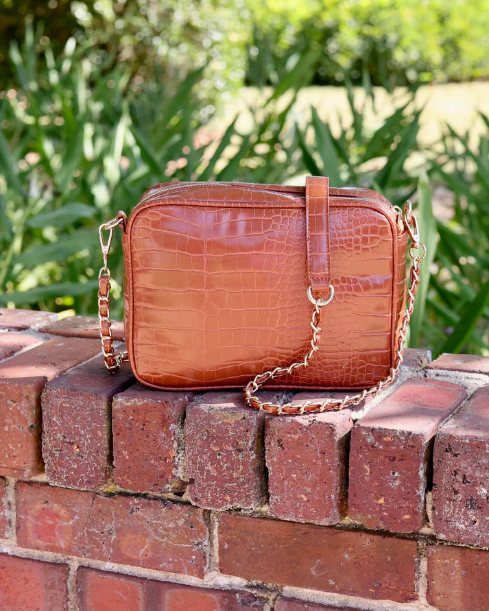 Fiona Crossbody, Saddle EC