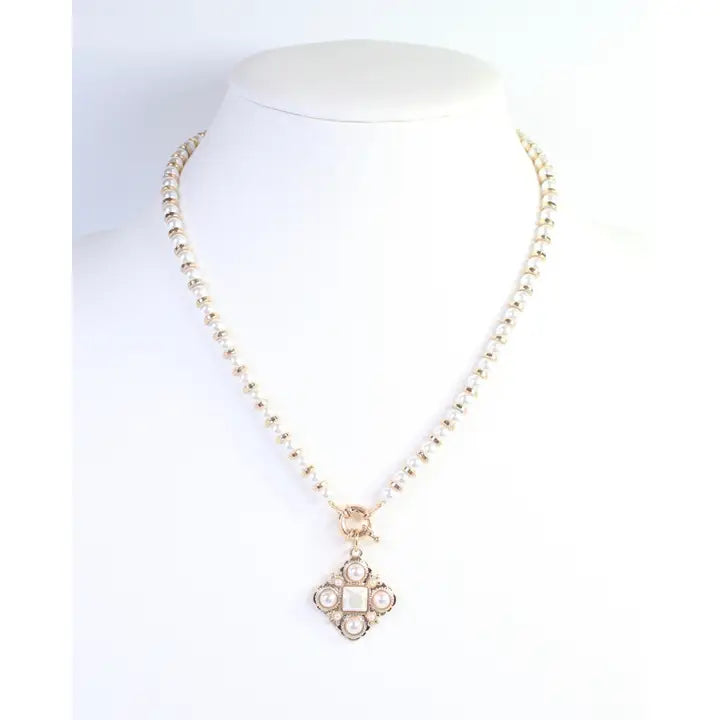 Cairns Pearl Beaded Pendant Necklace