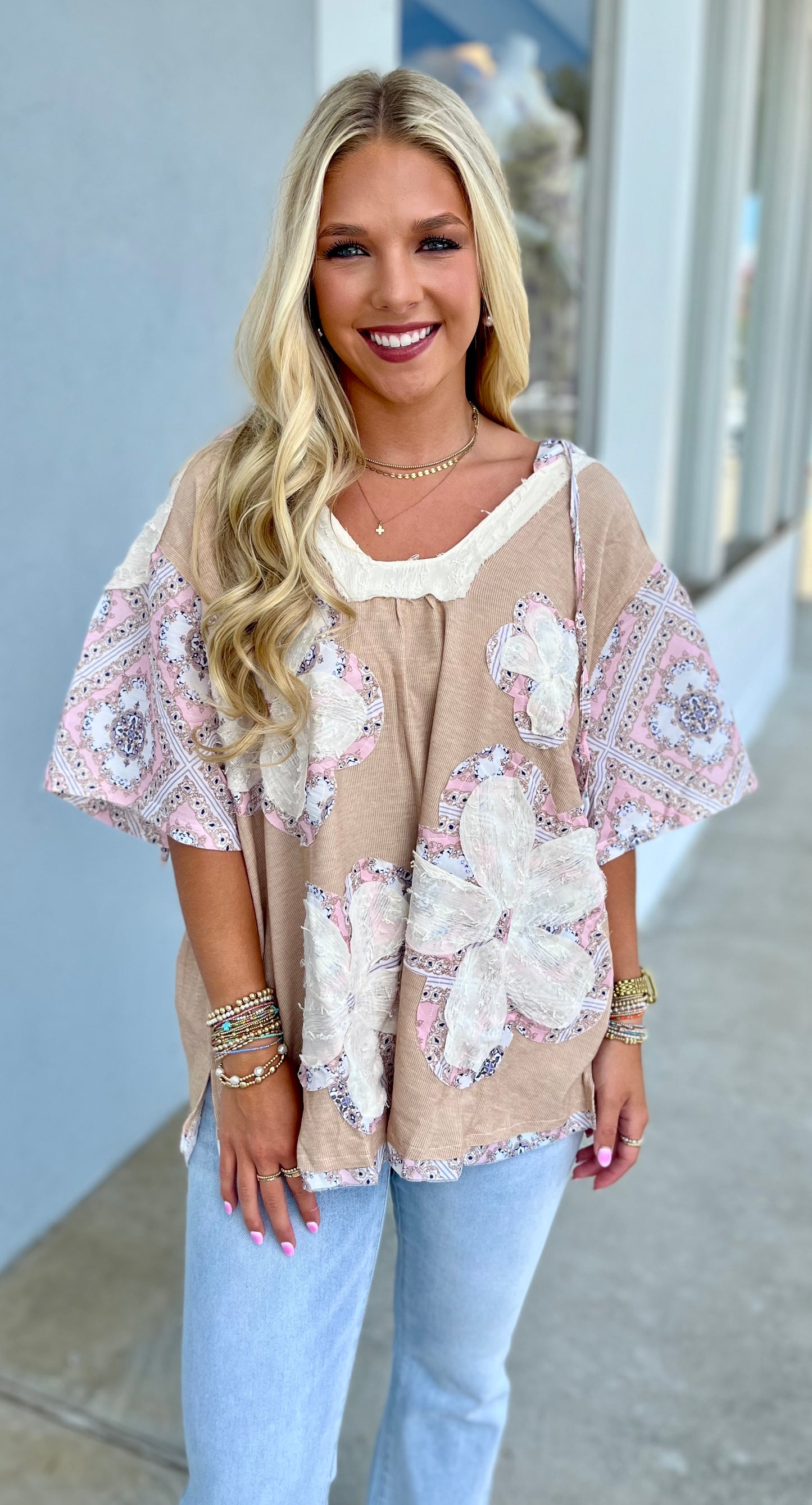 Short Sleeve Floral Patch Hoodie Top