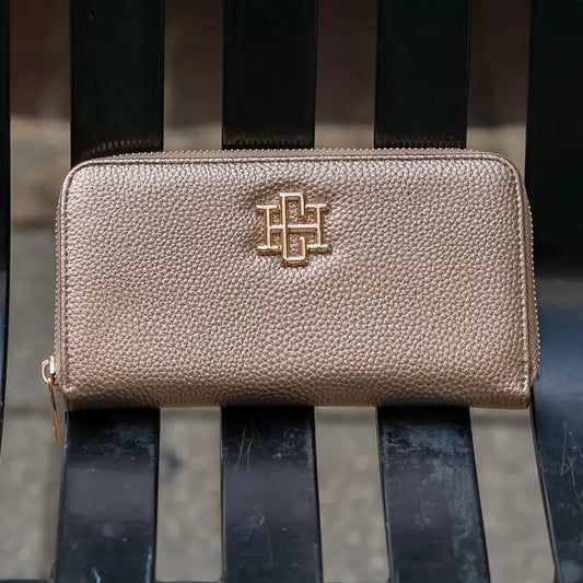 Penelope Wallet, Bronze