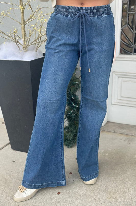 Mid Rise Wide Leg Pull On Pants