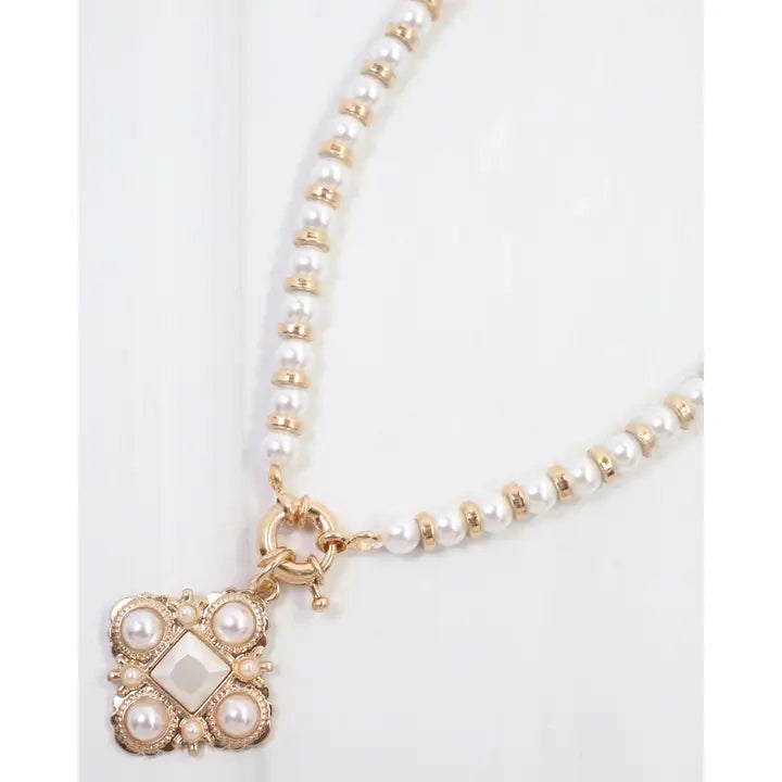 Cairns Pearl Beaded Pendant Necklace