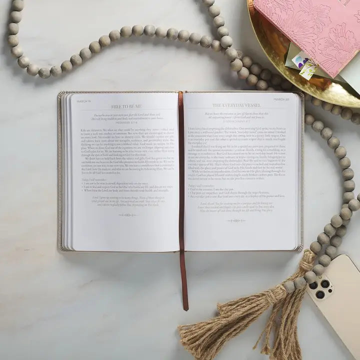Ten Minutes With God For Women