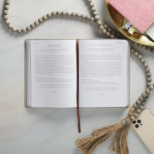 Ten Minutes With God For Women