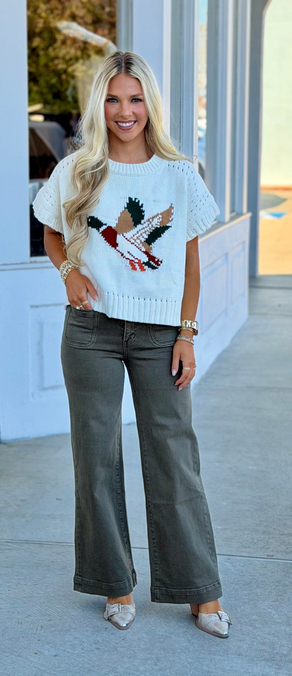 Duck Graphic Short Sleeve Sweater