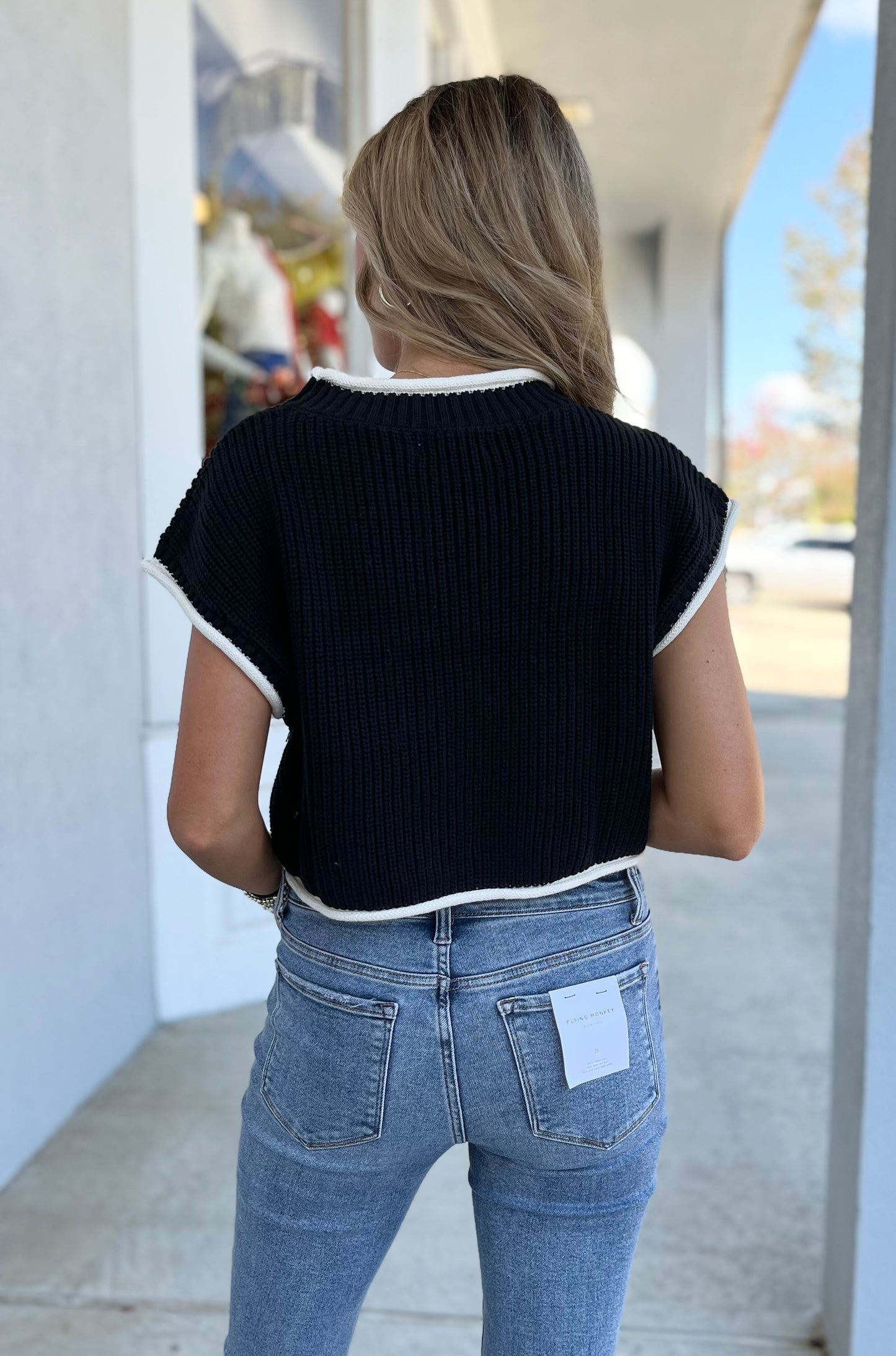 Black/White Boxy Sweater