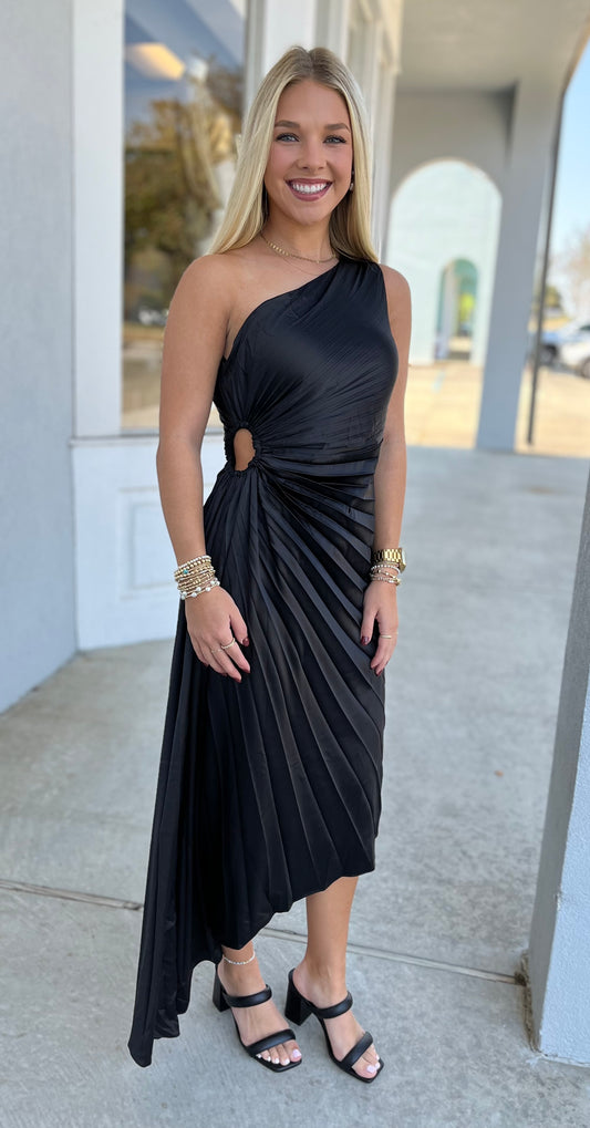 Black One Shoulder Pleated Asymmetrical Dress