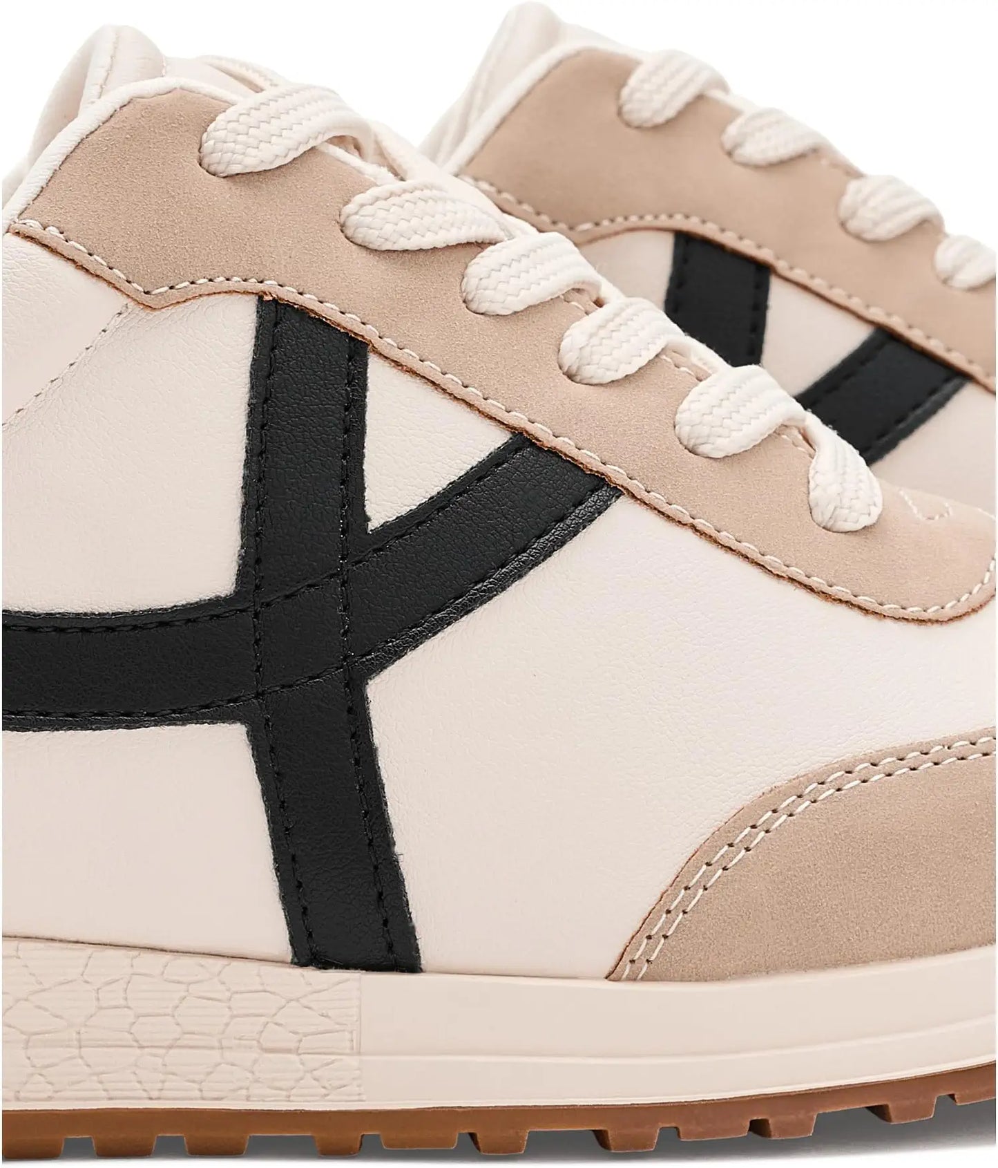 Joque Natural Sneakers