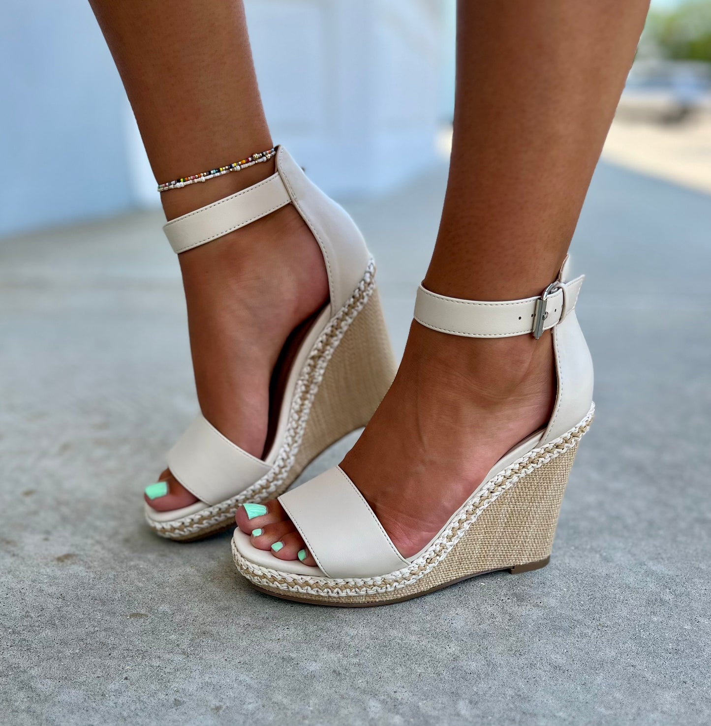 DV Ivory Hill Platforms