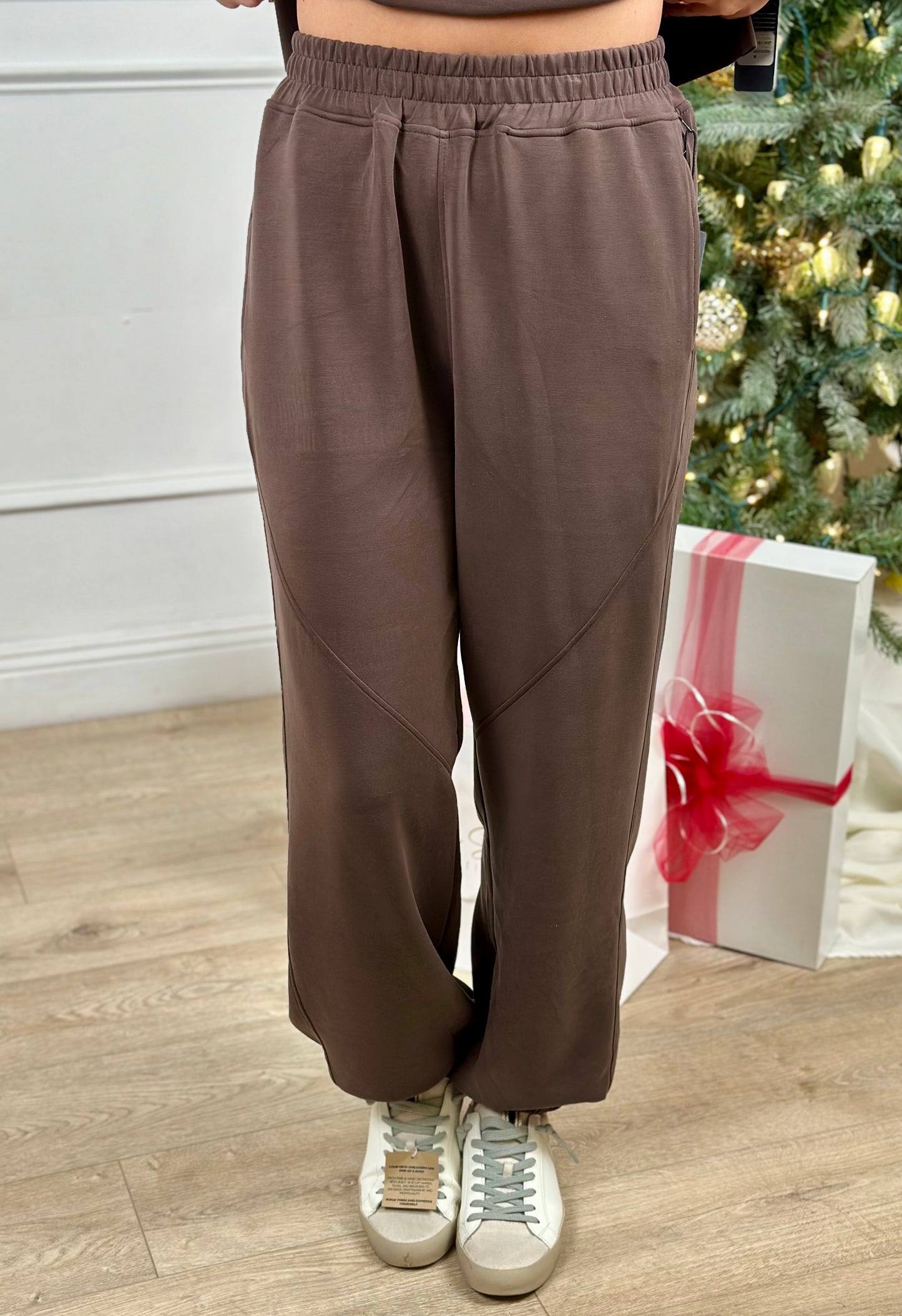 Super Soft Air Scuba Low Rise Jogger Pant, Chocolate