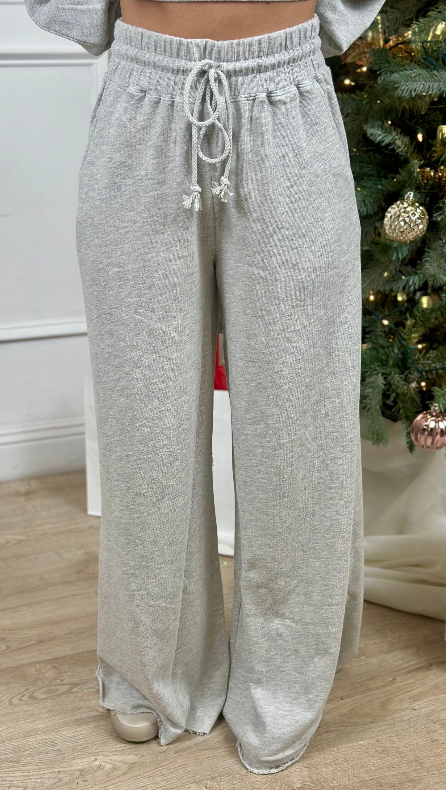 H Grey Ribbed Oversized Sweatpants