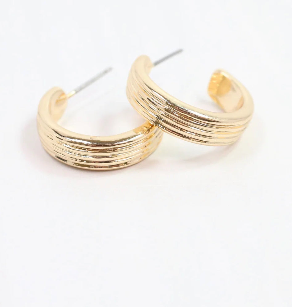 Fisher Ribbed Hoop Earrings