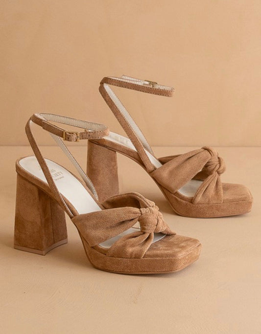 Almond Zoey Knotted Band Heel