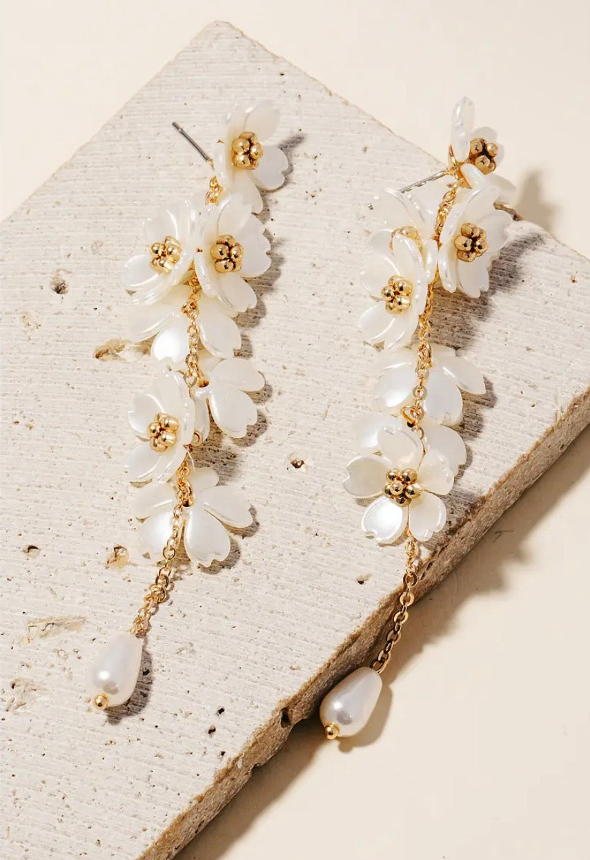 Pearl Flower Dangle Earrings