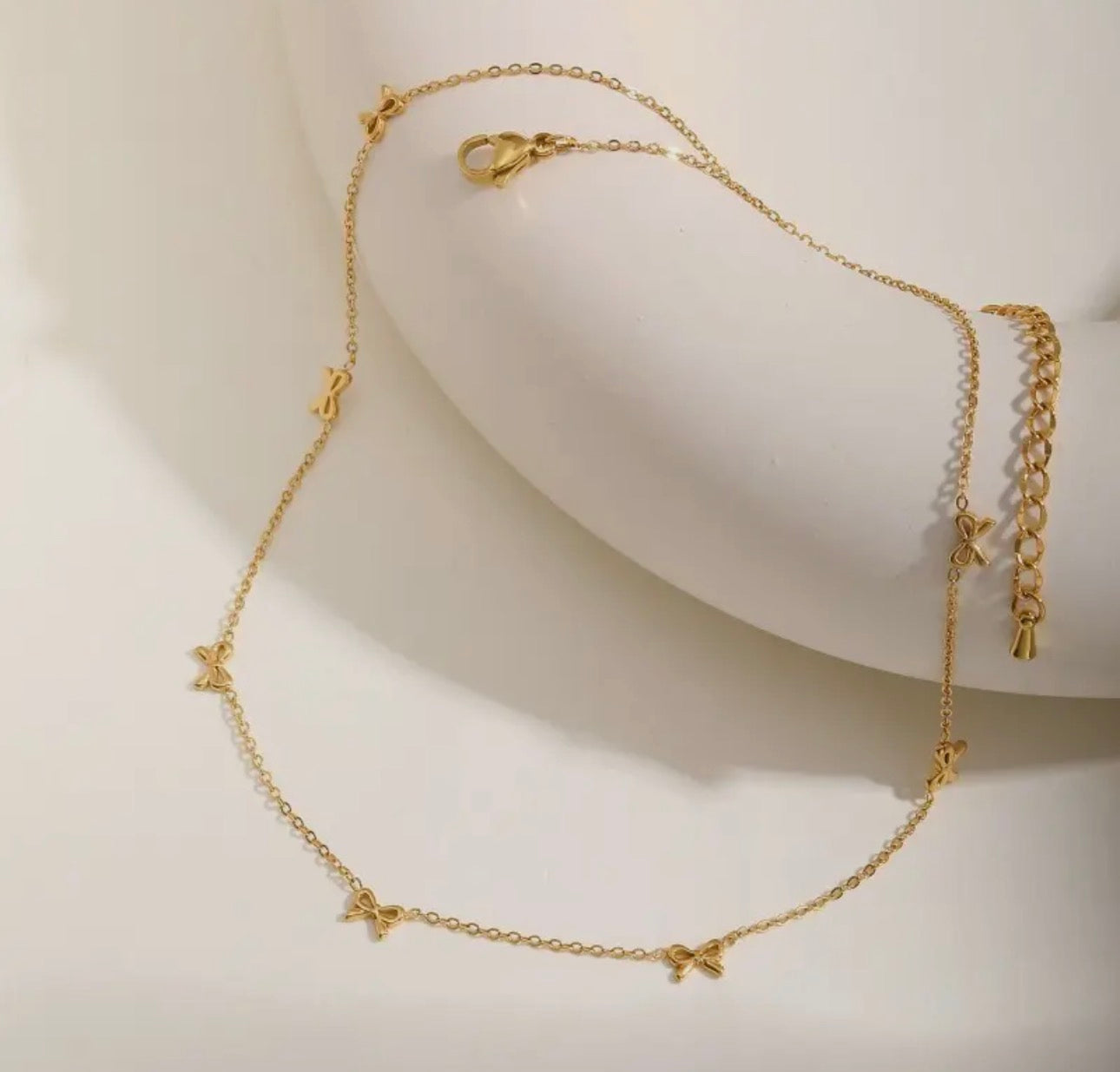 Gold Free Bow Necklace