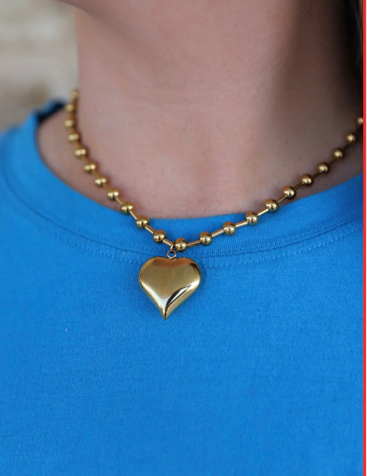 Gold Necklace With Puff Heart