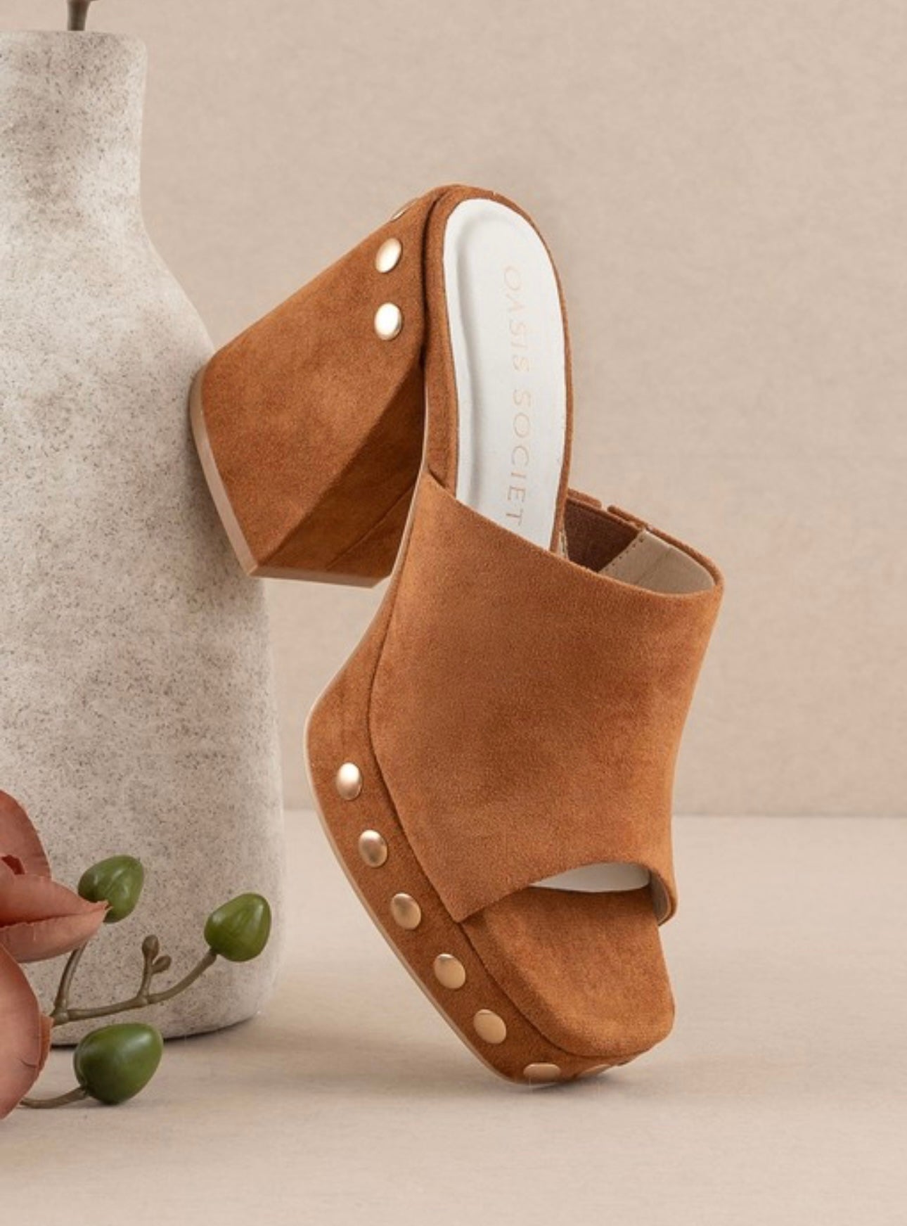 Caramel The Leona Sudded Platform Heel