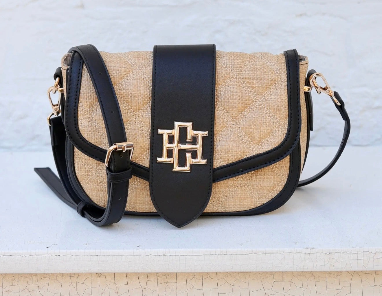 Griffin Crossbody Bag , Black DQ