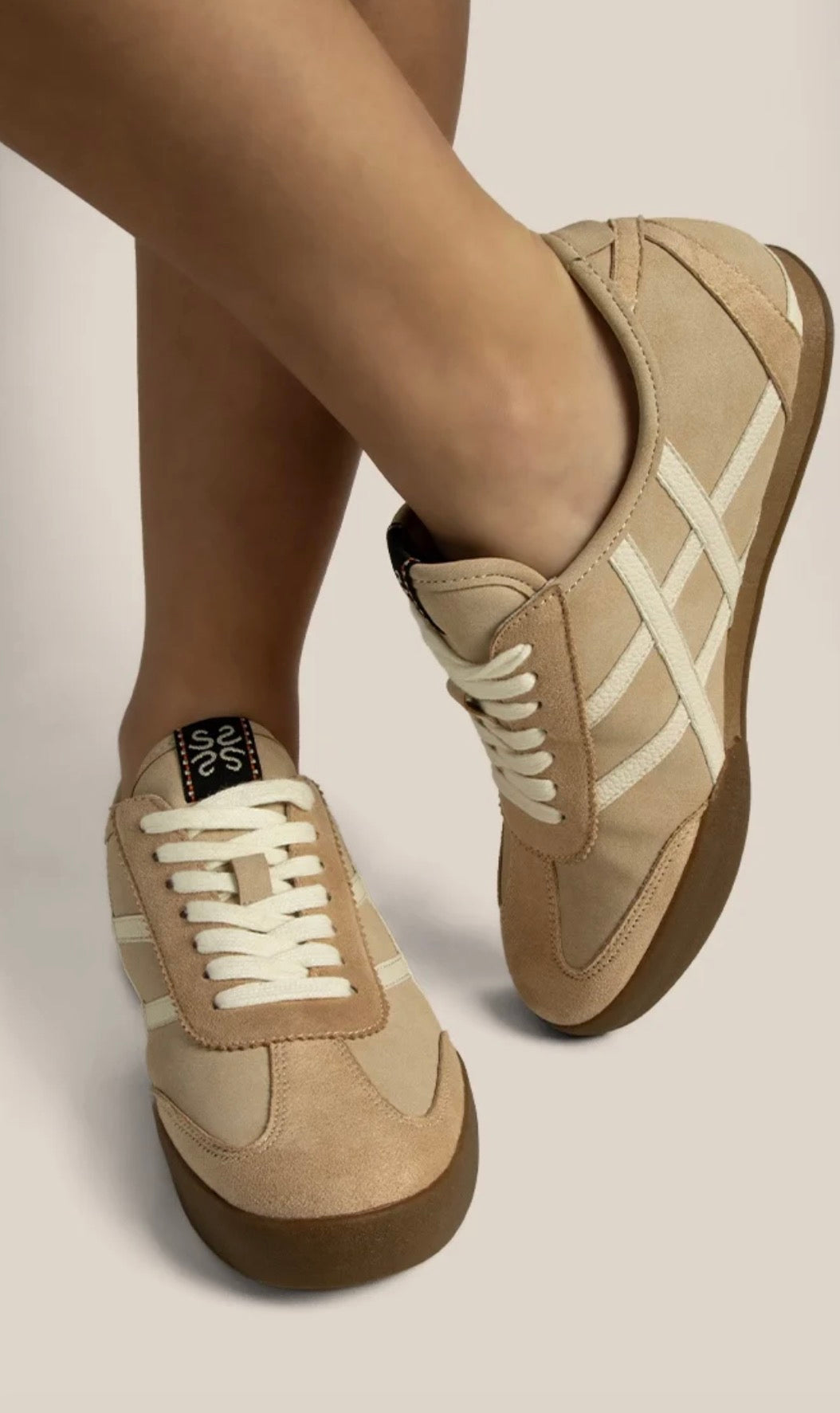 Polly Beige Sneakers