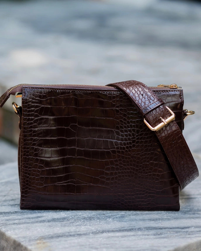 Ariana Crossbody , Chocolate EC