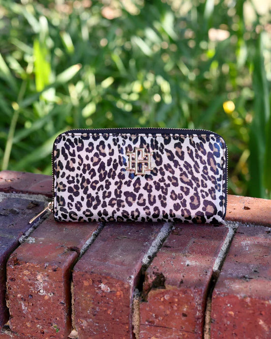 Penelope Wallet , Spotted Saddle