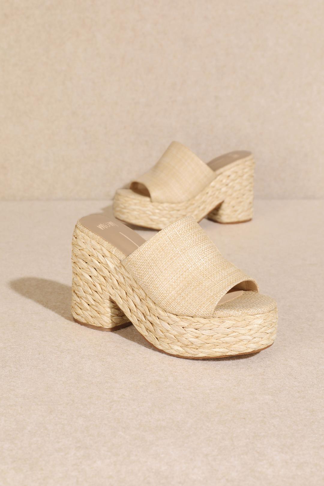 Natural Raffia Platform