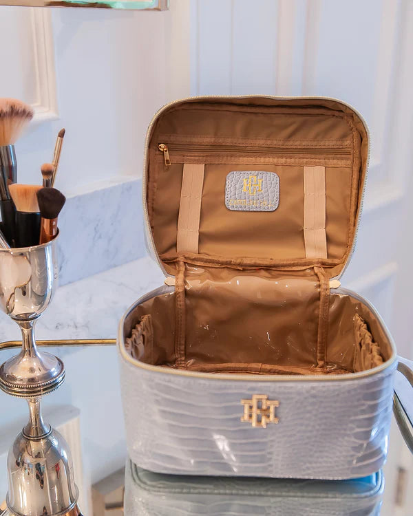 Hampton Train Case, Baby Blue